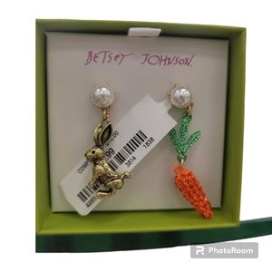 Betsey Johnson Easter bunny rabbit earrings